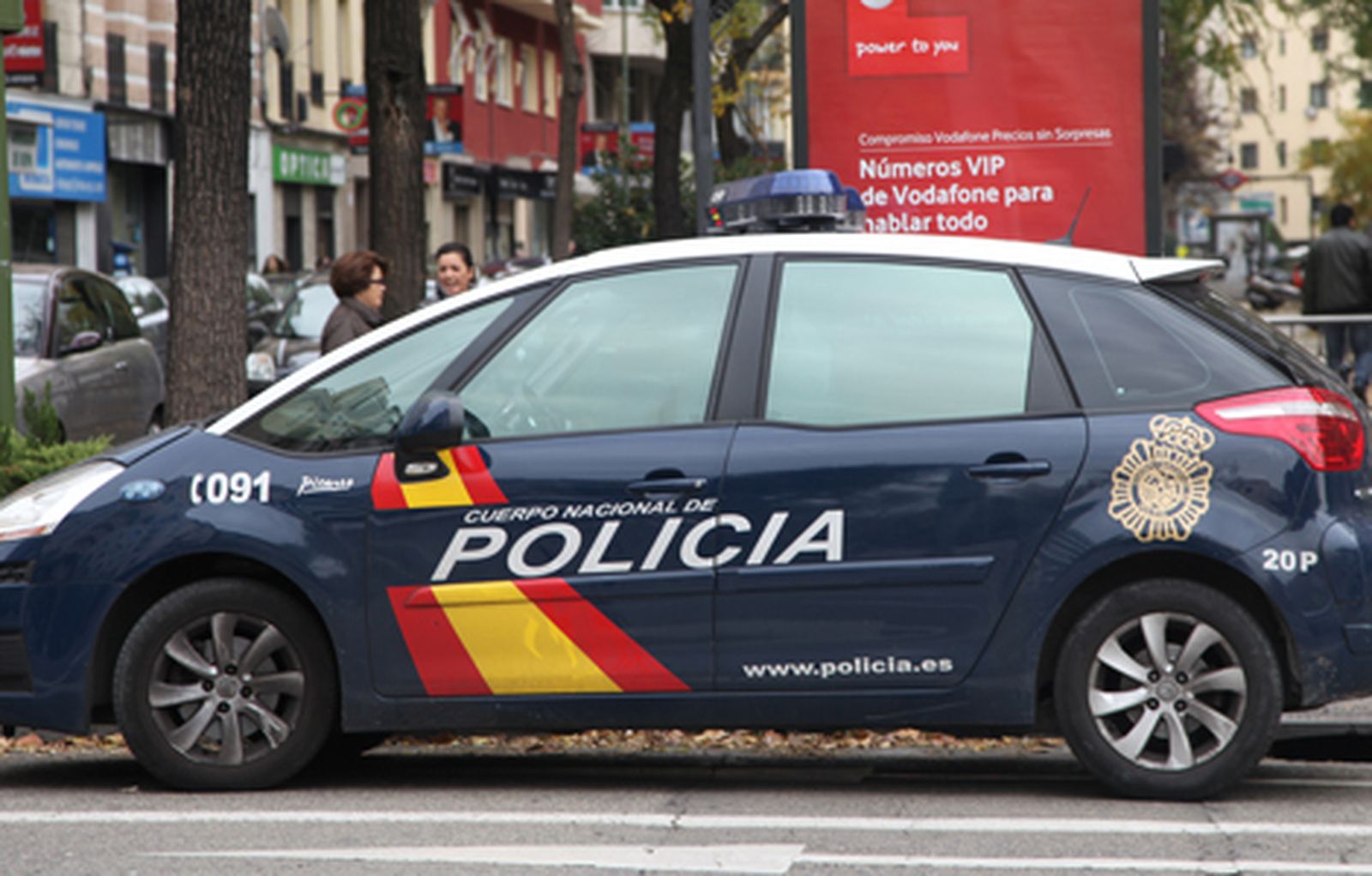 Tres jóvenes detenidos por estafa y falsedad documental