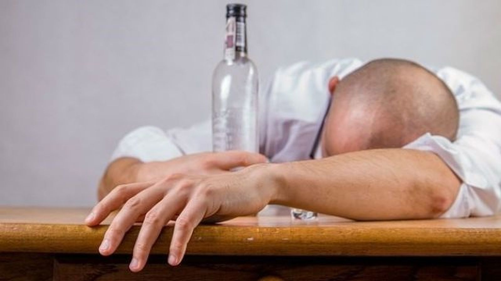 Sube la edad de quienes inician tratamientos contra la adicción alcohol y drogas
