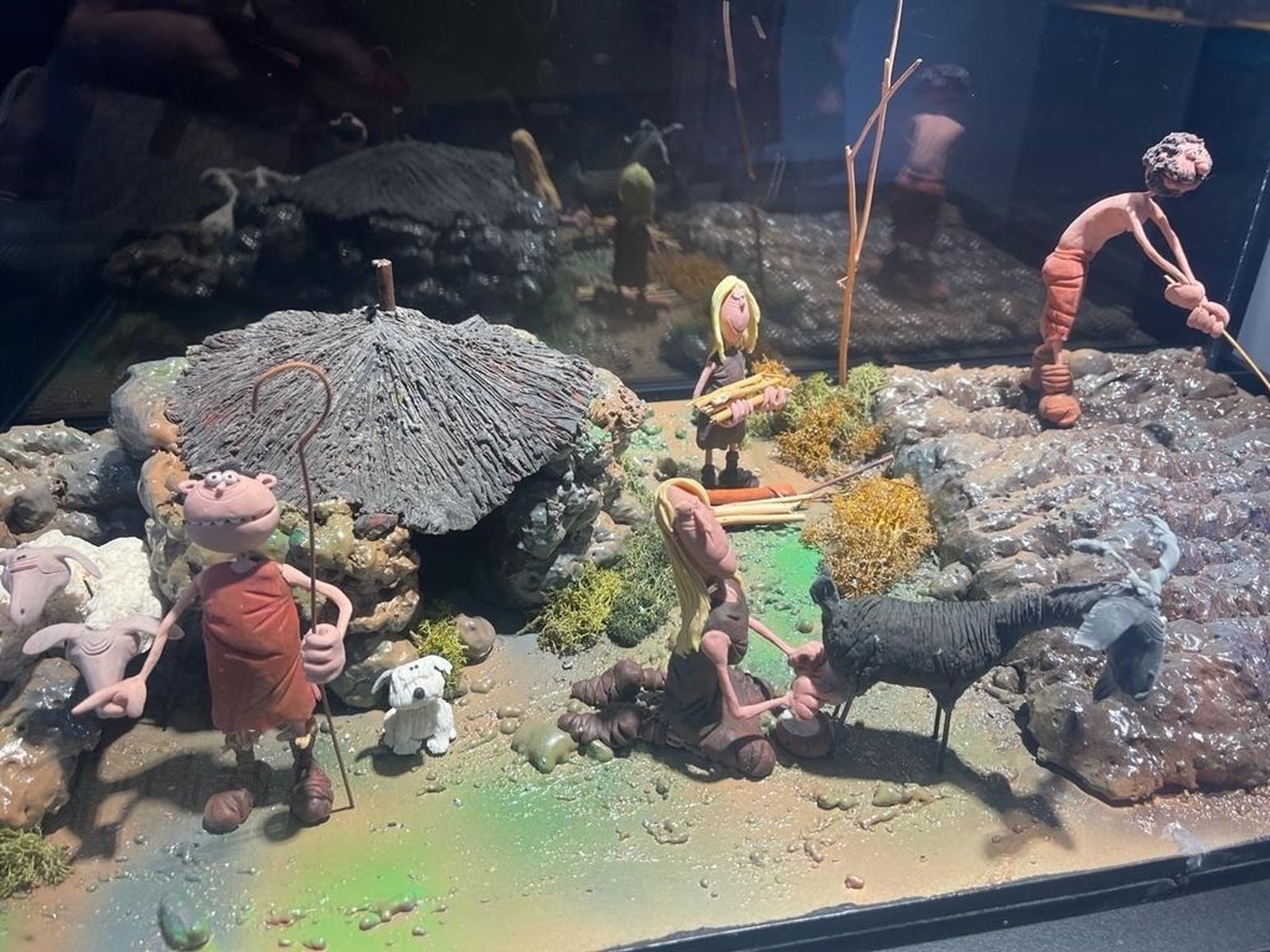 'Plastihistoria de la Humanidad' en el centro cultural de San Blas-Canillejas
