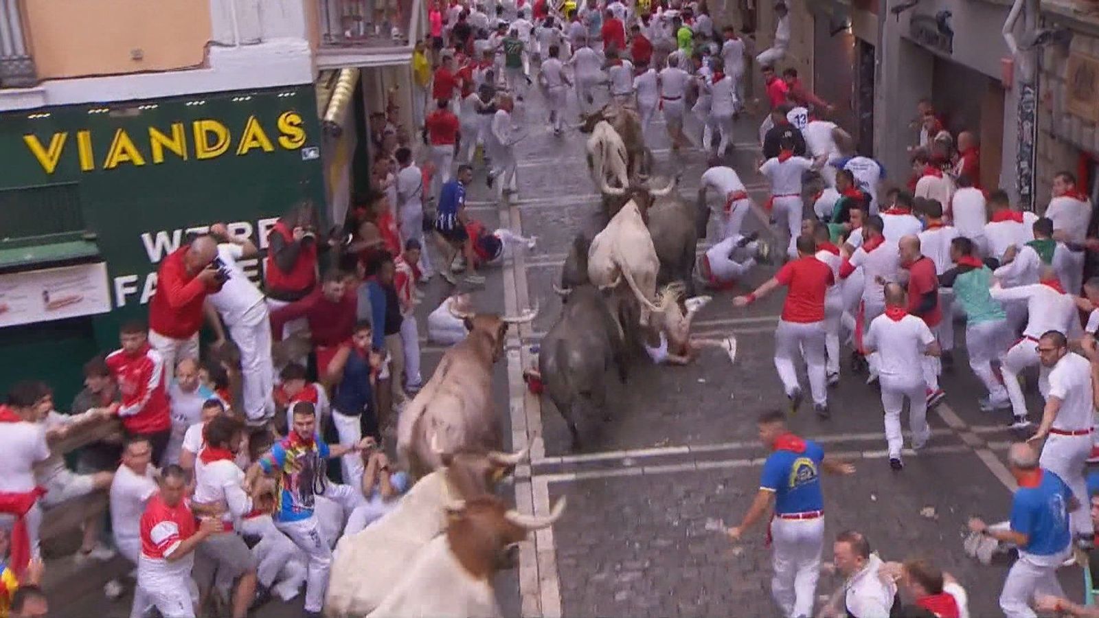 Tres heridos graves en el séptimo encierro de Sanfermines