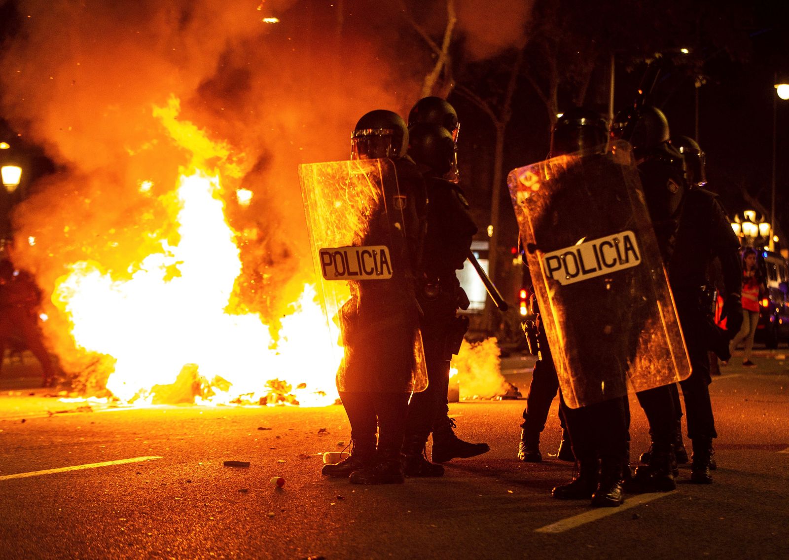 Graves incidentes en Cataluña en las protestas contra la sentencia del 'procés'