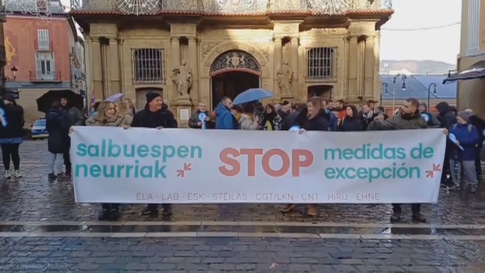 Euforia proetarra después de que Bildu se hiciera con la Alcaldía de Pamplona gracias al PSOE