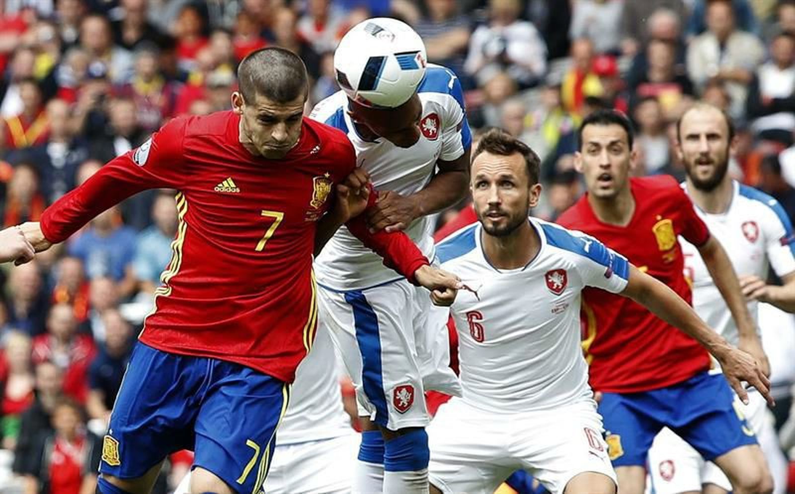 España busca los octavos ante Turquía