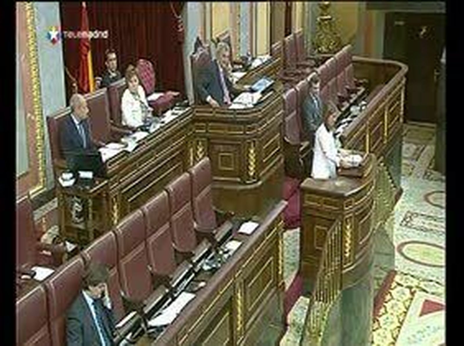 El Congreso aprueba unos recortes de 10.000 millones en Sanidad y Educación