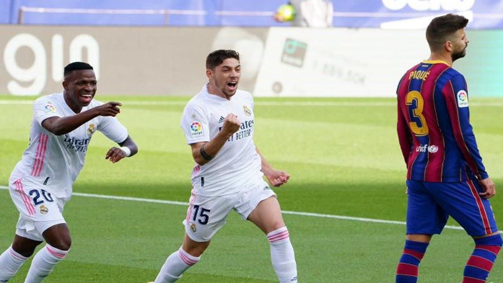 Vinicius y Valverde ante el Barcelona