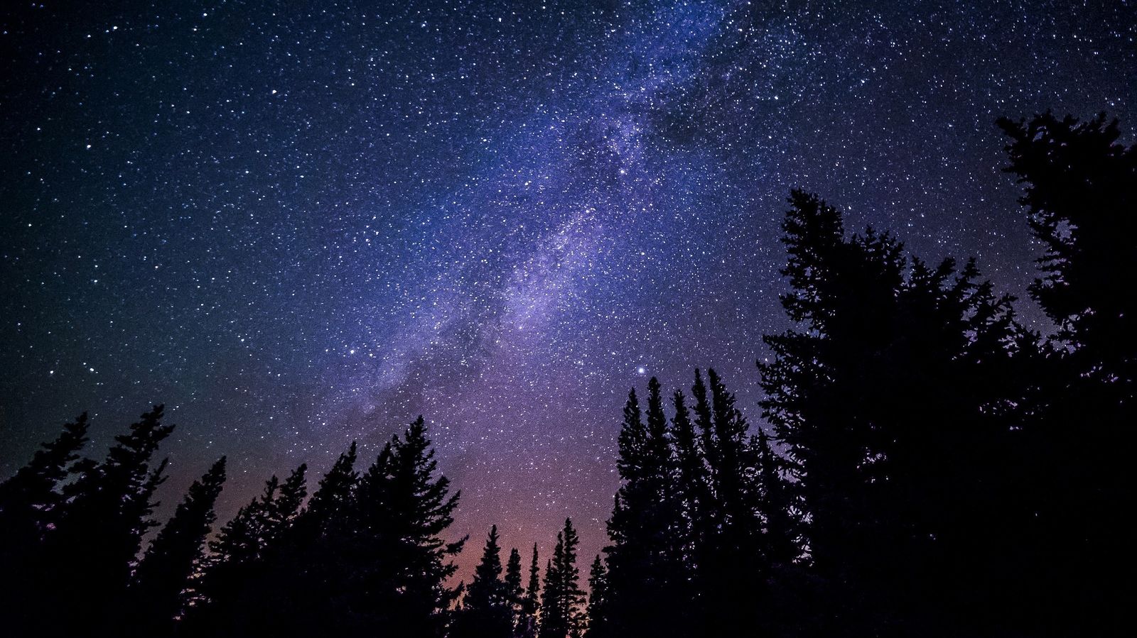 Los parques de la ciudad también pueden resultar una buena opción para buscar perseidas, desde la Casa de Campo hasta el Retiro o el Parque de Juan Carlos I, sin olvidar el Cerro del Tío Pío  (conocido como el parque de las Siete Tetas), en Vallecas.