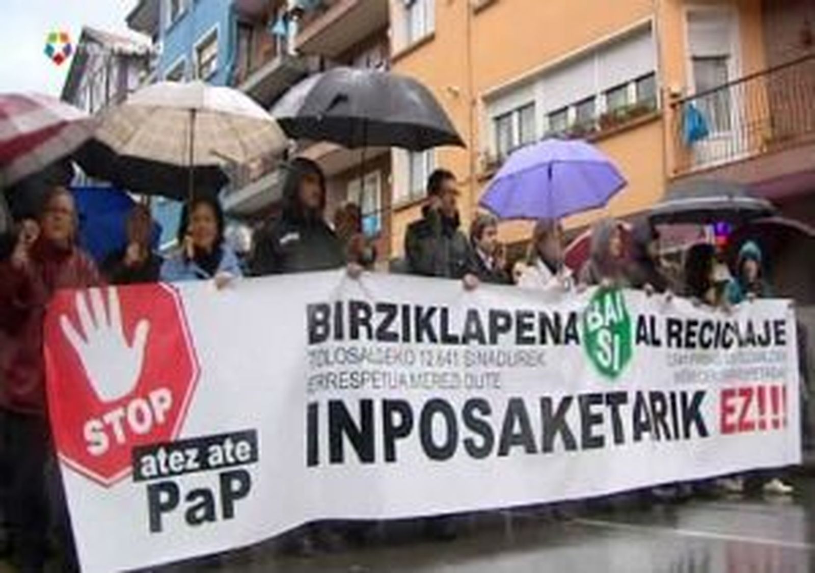 Continúa la rebelión ciudadana contra el sistema de recogida de basuras de Bildu