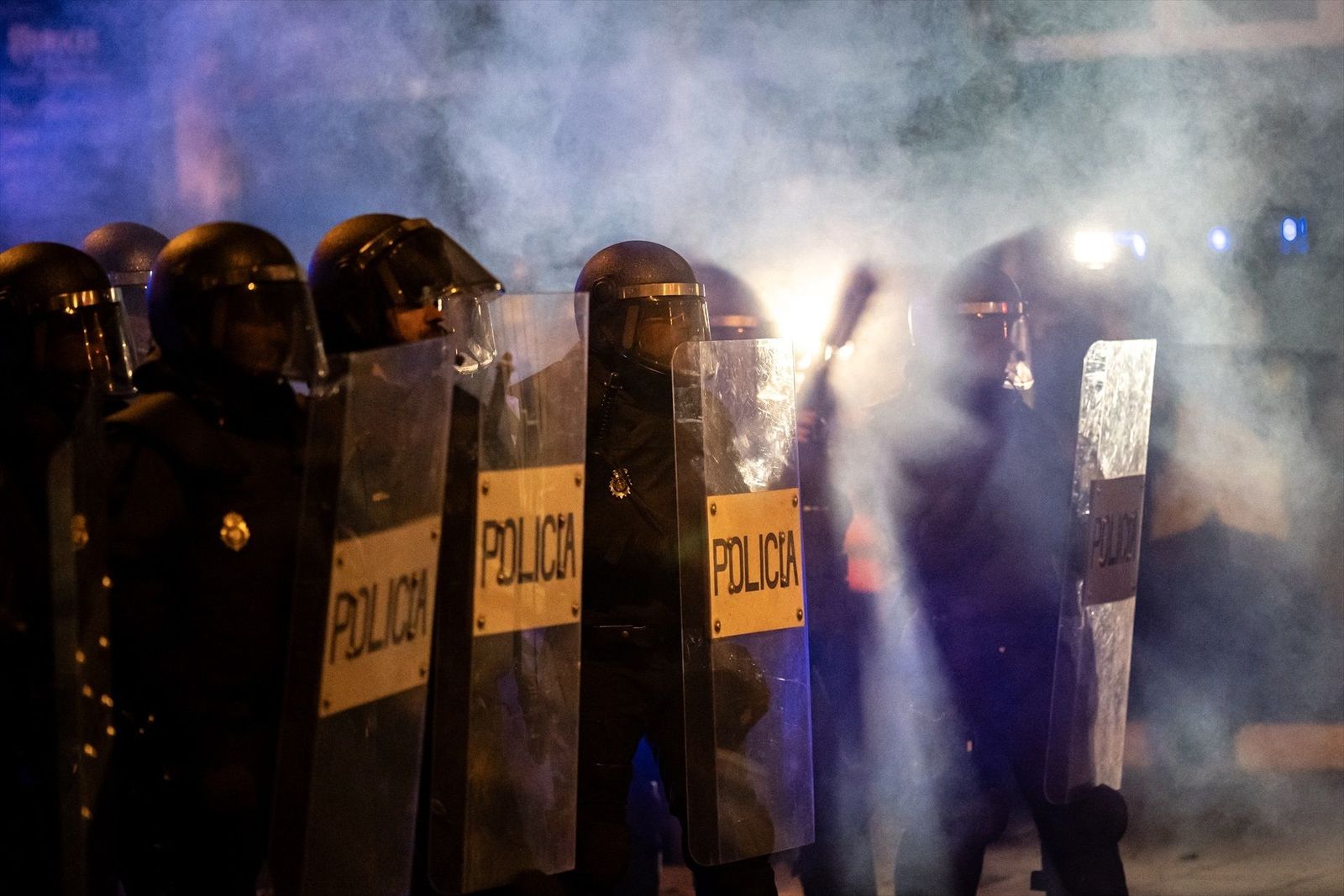 Dos periodistas detenidos cuando informaban de las protestas en Ferraz
