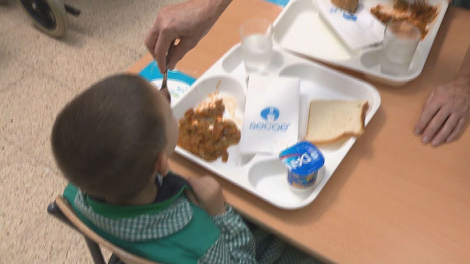 Los padres piden más fruta en los comedores escolares