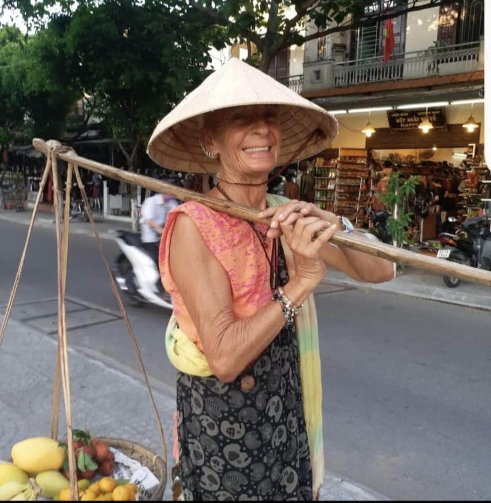 La española Matilde Muñoz, en Indonesia