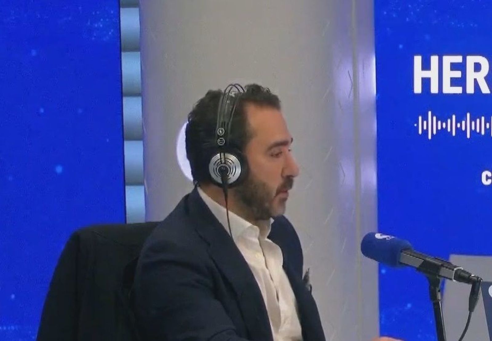 Aldama, a Sánchez: "Me llama delincuente un señor que tiene a su mujer y a su hermano imputados y no dimite"