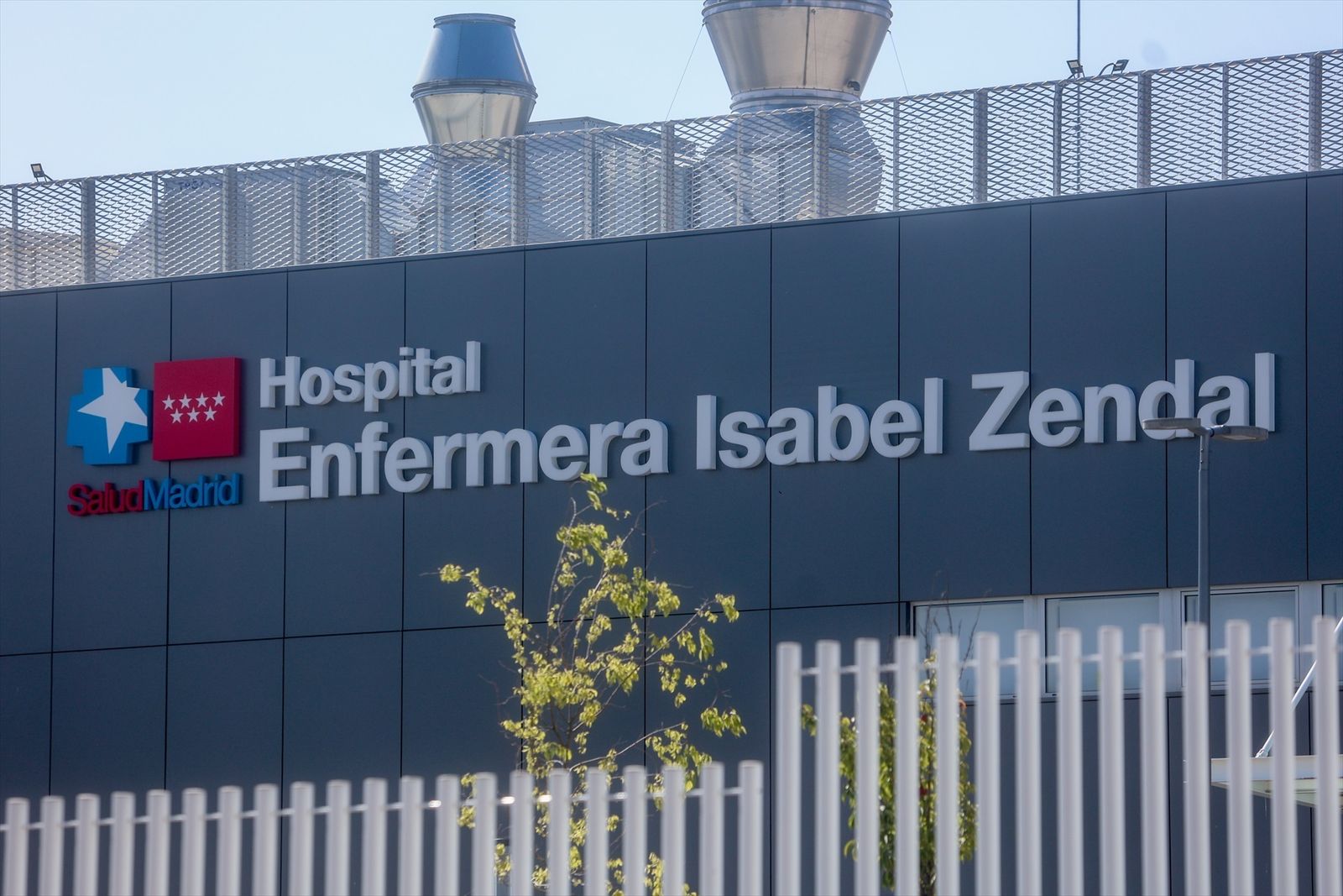 Fachada del Hospital de Emergencias Enfermera Isabel Zendal