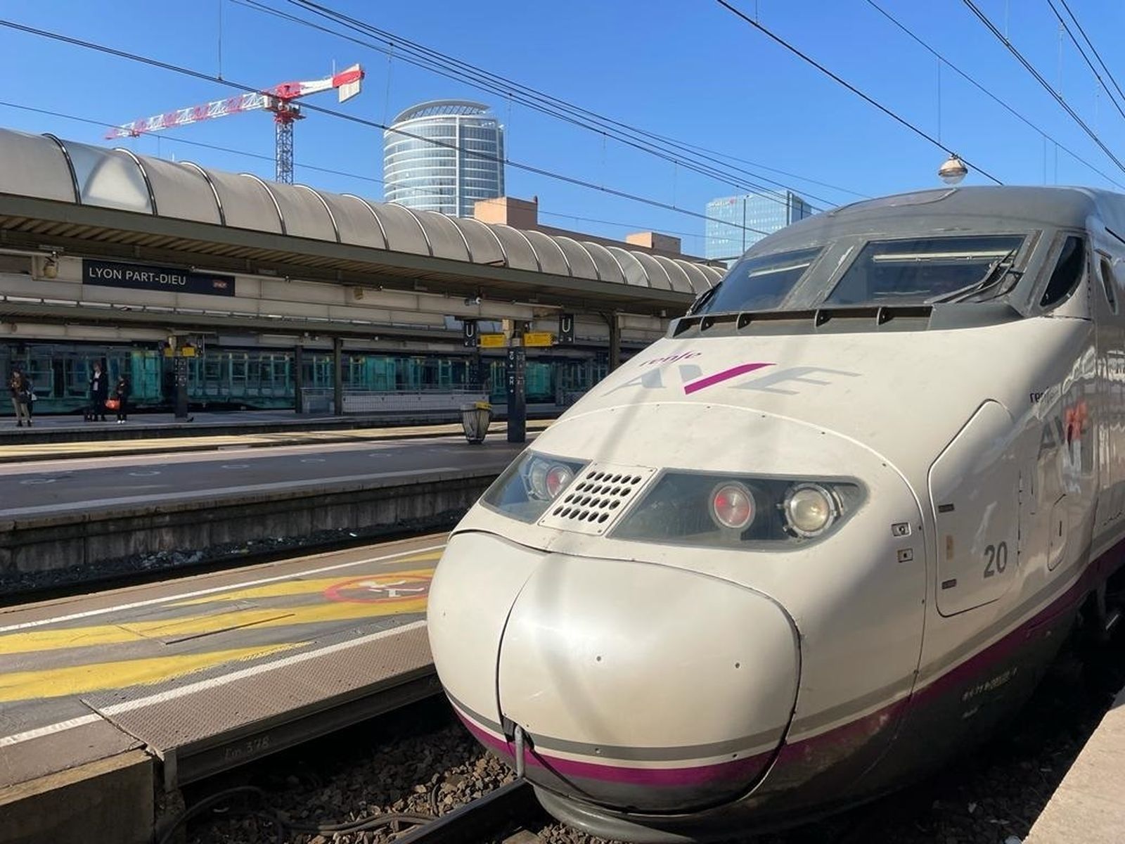 AVE de Renfe en la estación de Lyon