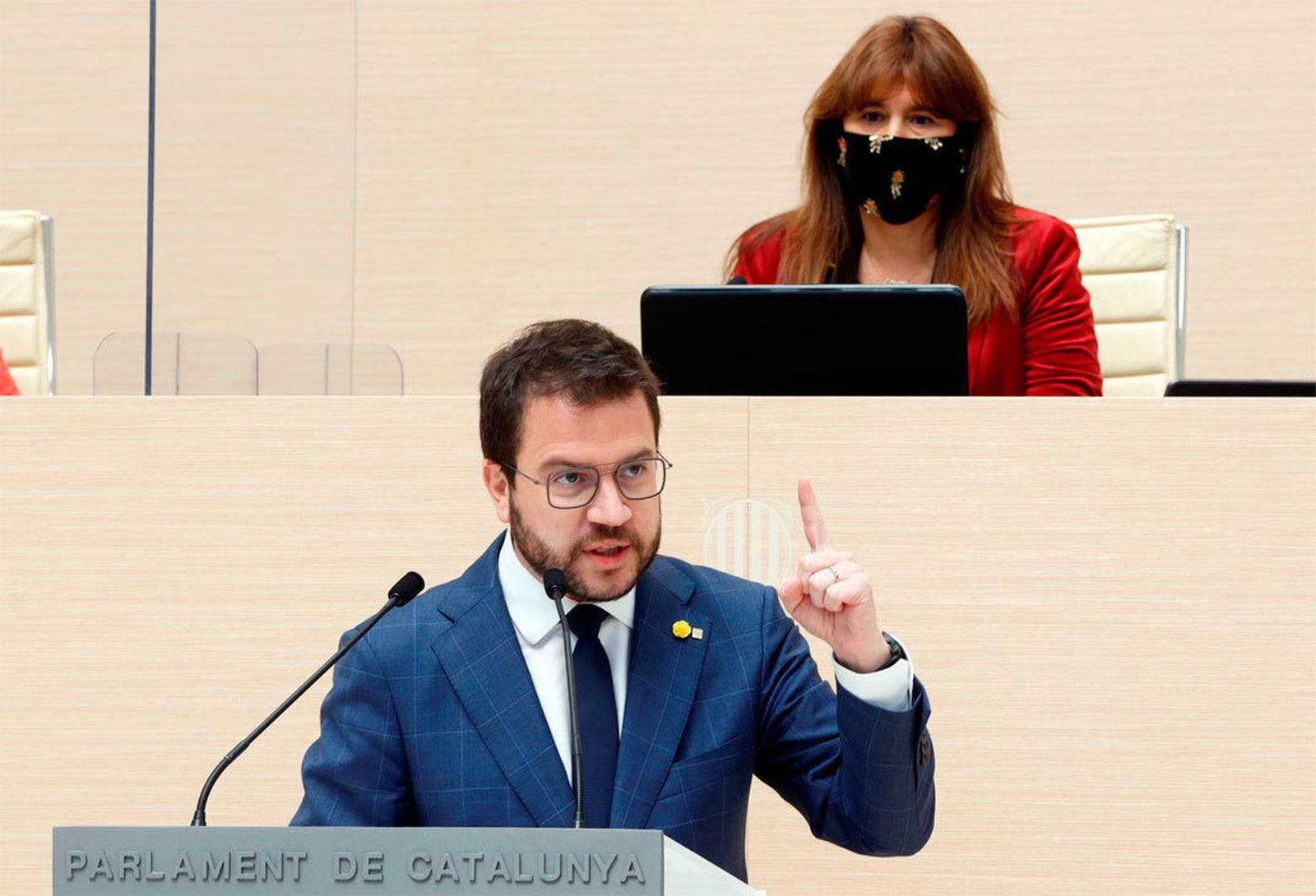 Pere Aragones y la presidenta del Parlament