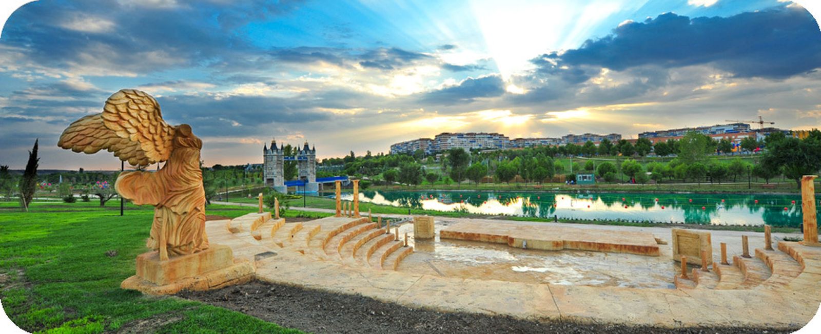 Teatro griego en Parque Europa