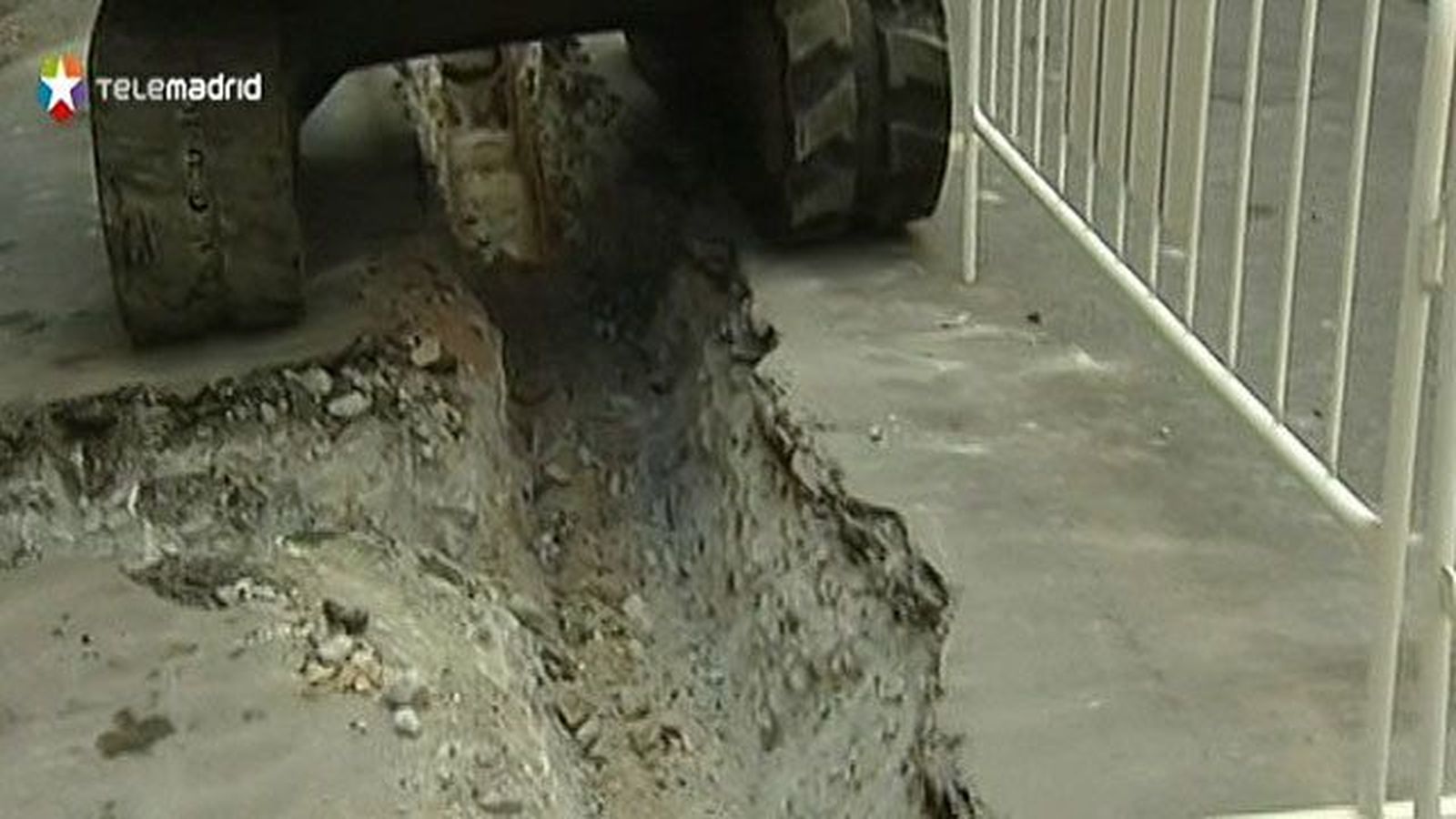 Encuentran un proyectil de la guerra civil muy cerca del Paseo de Extremadura
