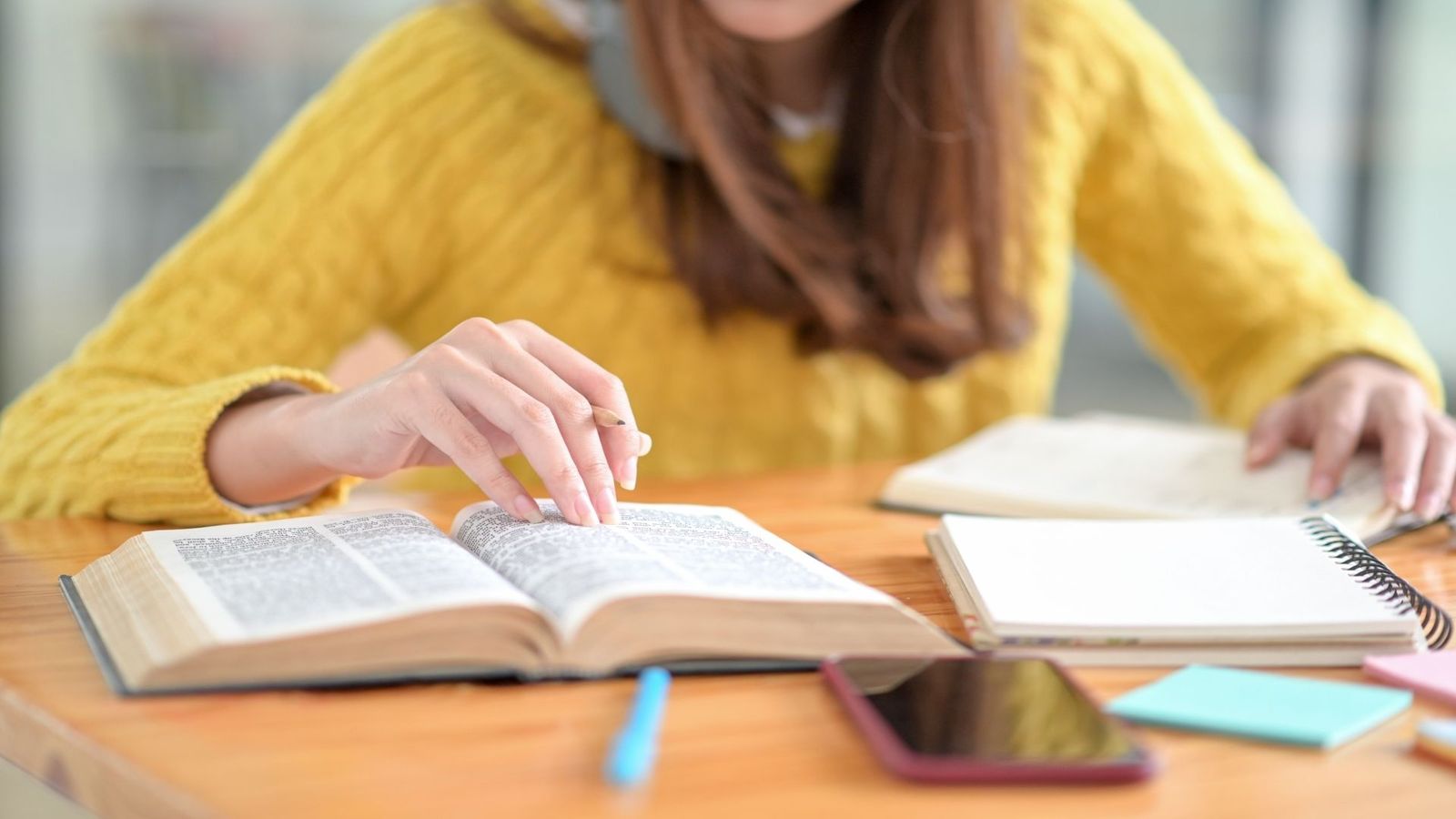 Universidades de EEUU dan oportunidad a jóvenes con talento en Madrid para estudiar en sus centros
