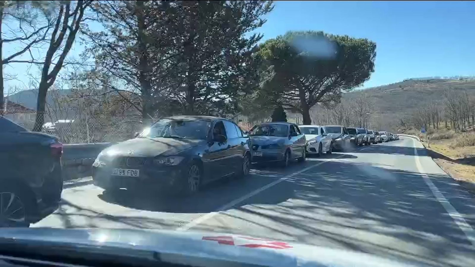 Atascos en los accesos a la sierra