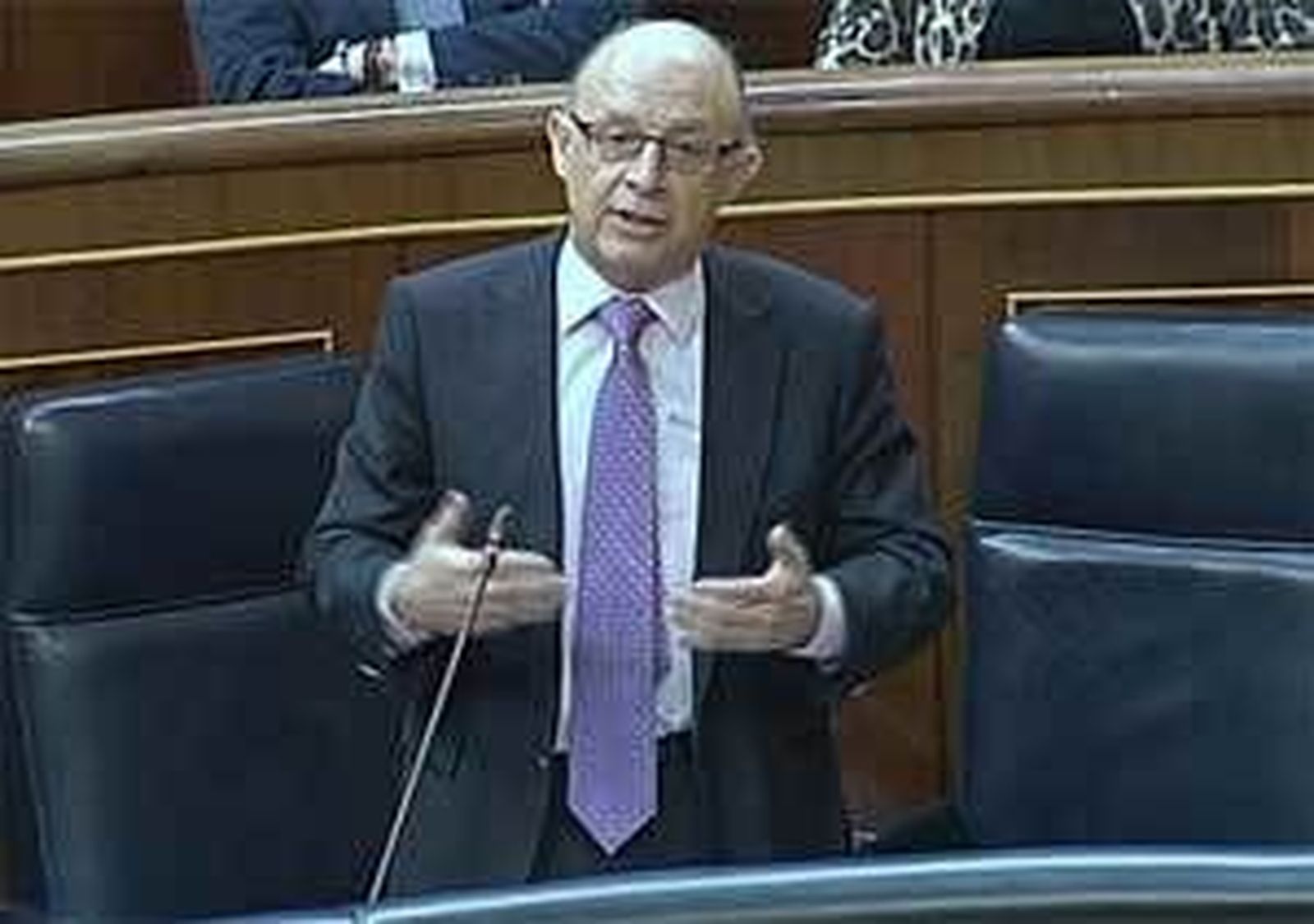 Montoro: "Todos los grupos políticos de esta Cámara deberían pagar también sus impuestos"