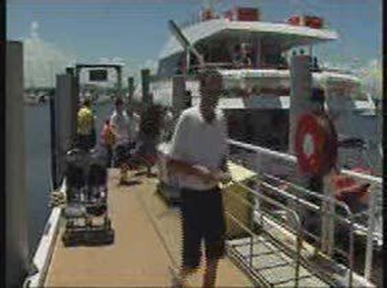australia_inunda_201114V0.wmv