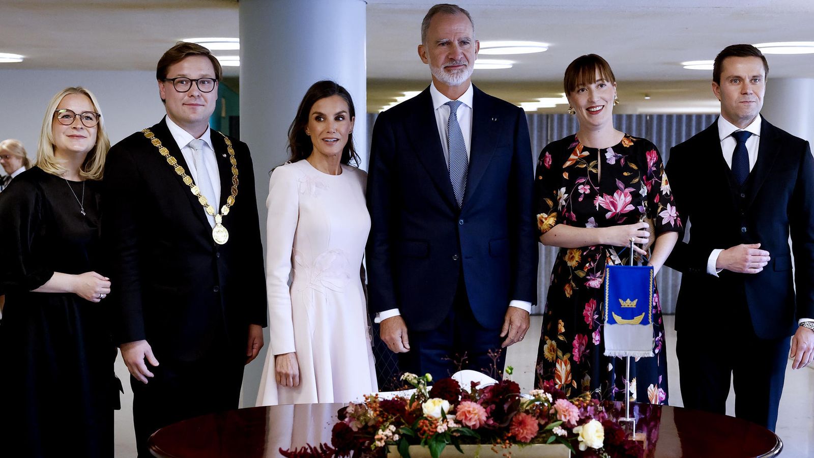 Los reyes de España con el alcalde de Helsinki