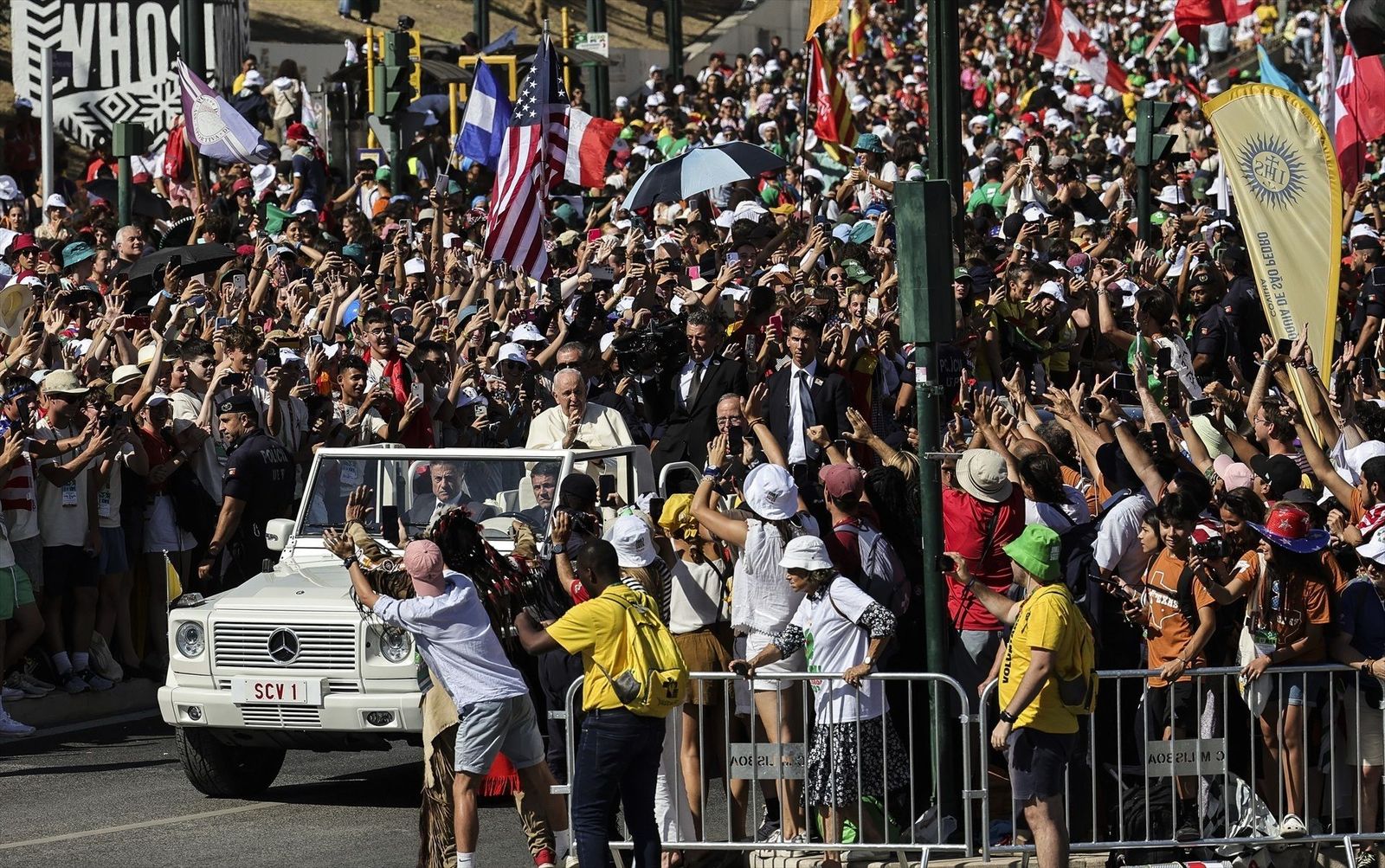 El Papa alerta a los jóvenes sobre "las ilusiones del mundo virtual"