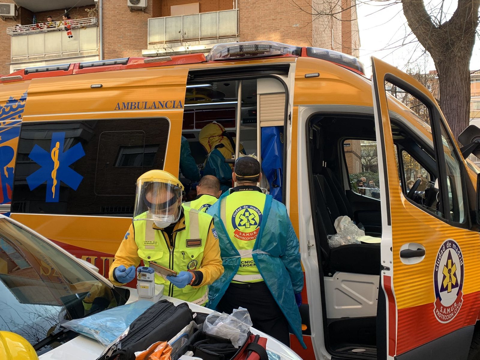 Ingresada con quemaduras graves una anciana  por el incendio de su cocina en un piso en Moncloa