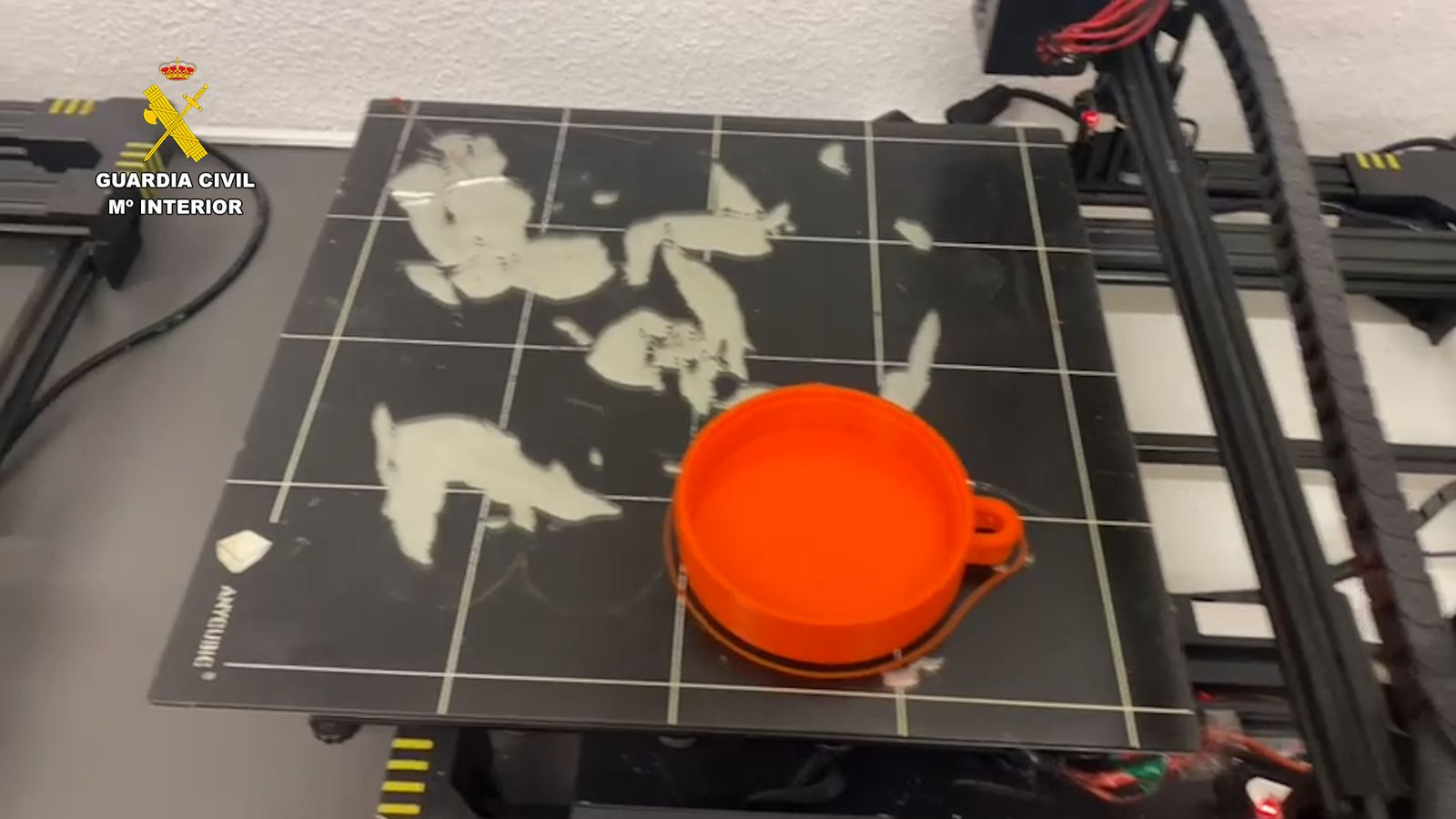Laboratorio de fabricación de cocaína rosa escondida en impresiones 3D