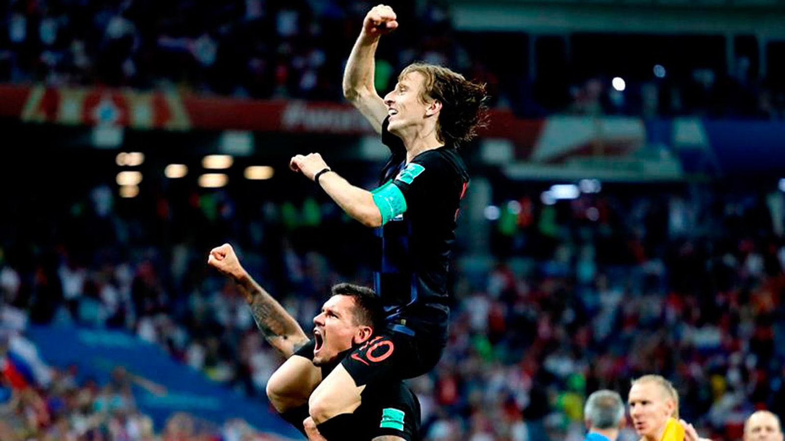 Luka Modric y Dejan Lovren celebran el pase a semifinales