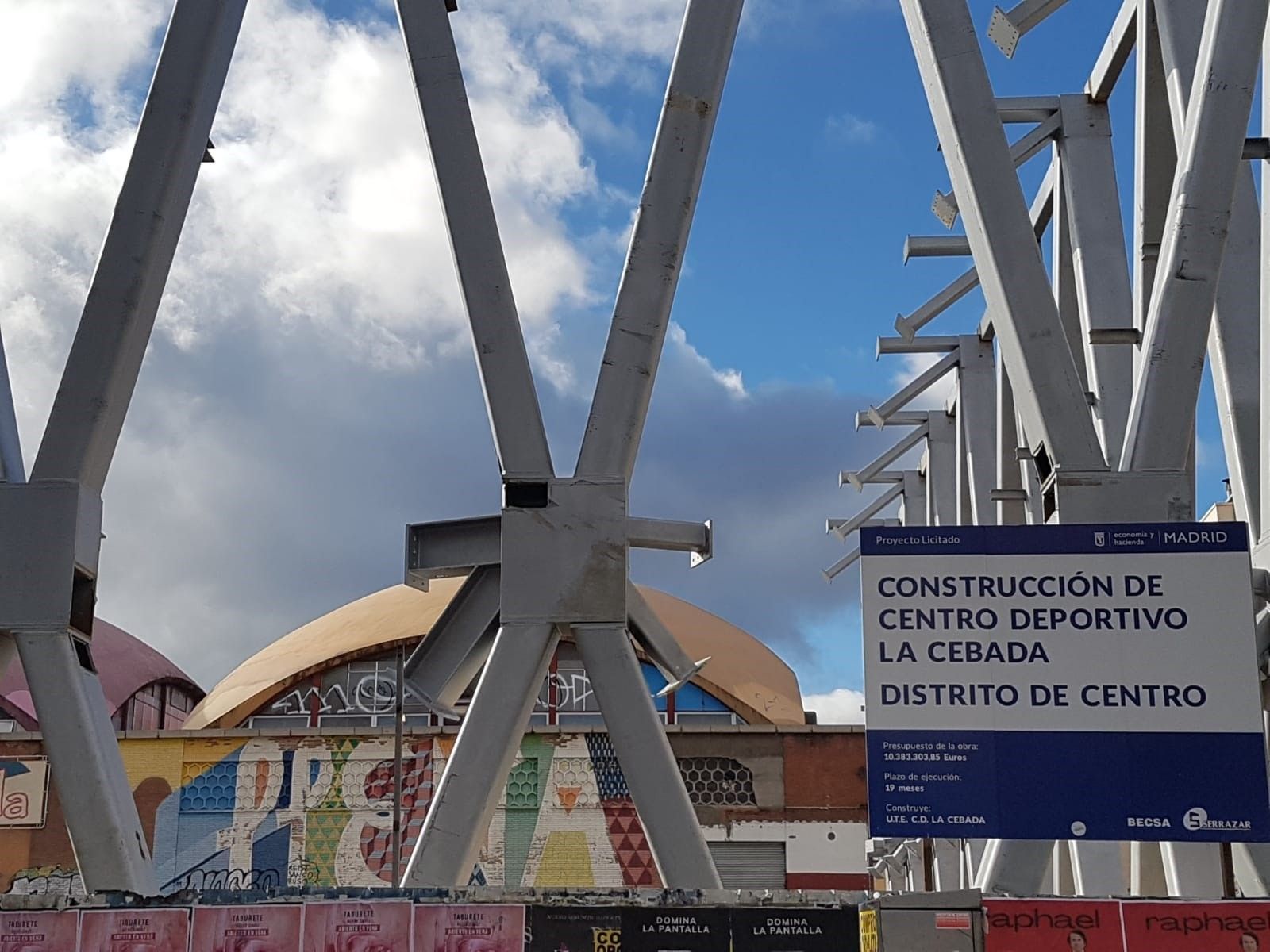 Imagen de las obras del Centro deportivo La Cebada
