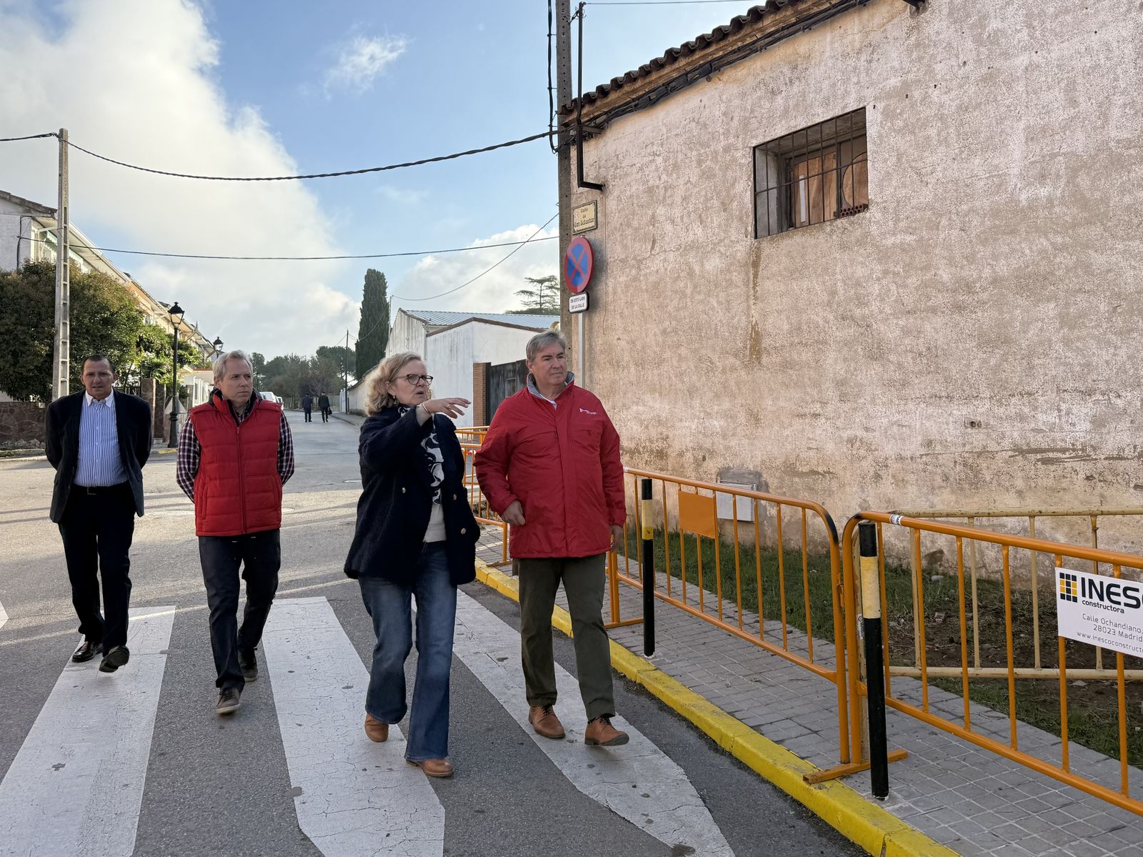Visita a los trabajos que se llevan a cabo en Valdeavero con inversión regional