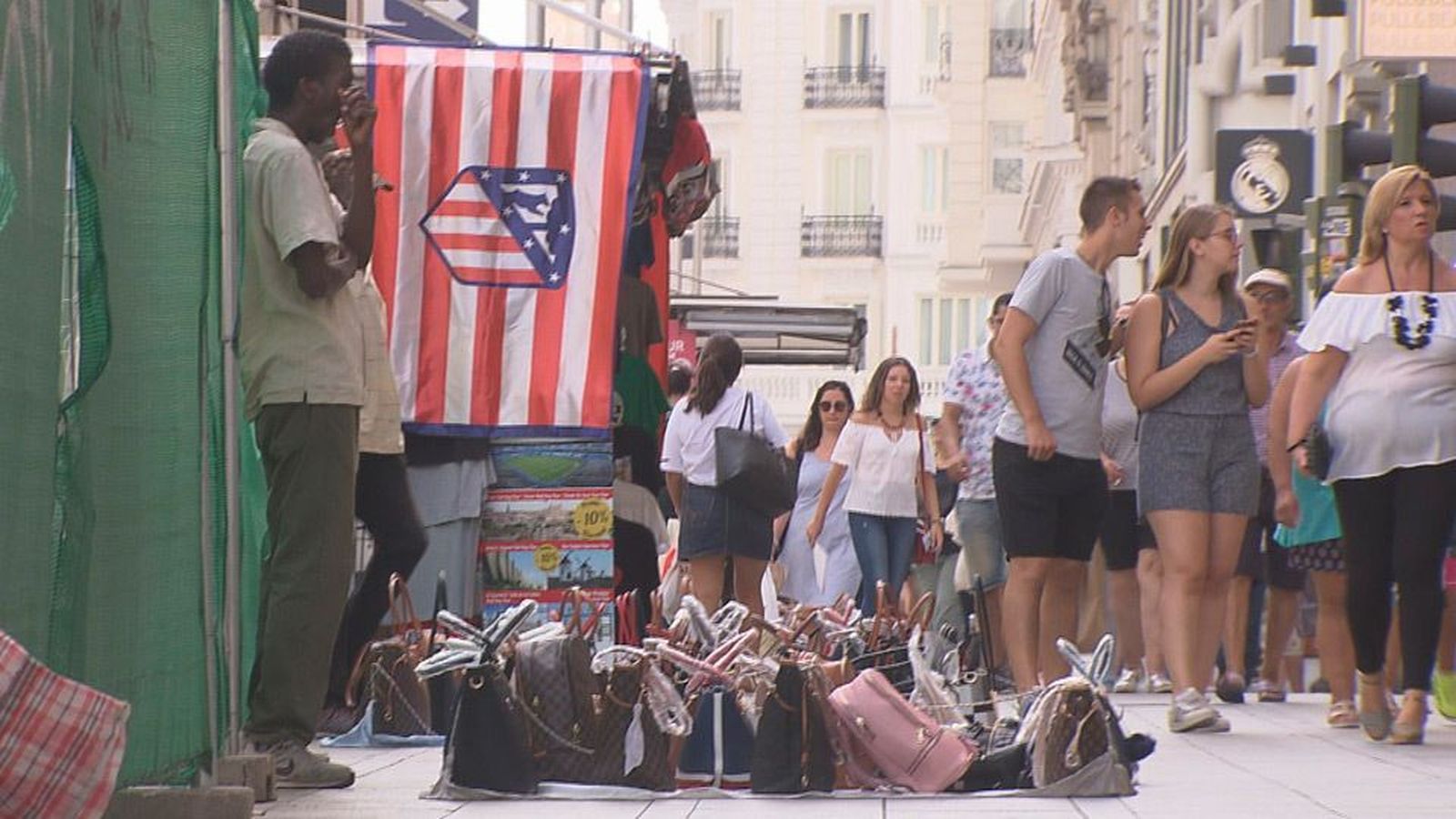 Rollán ve contraria al sentido común la instrucción municipal contra los manteros