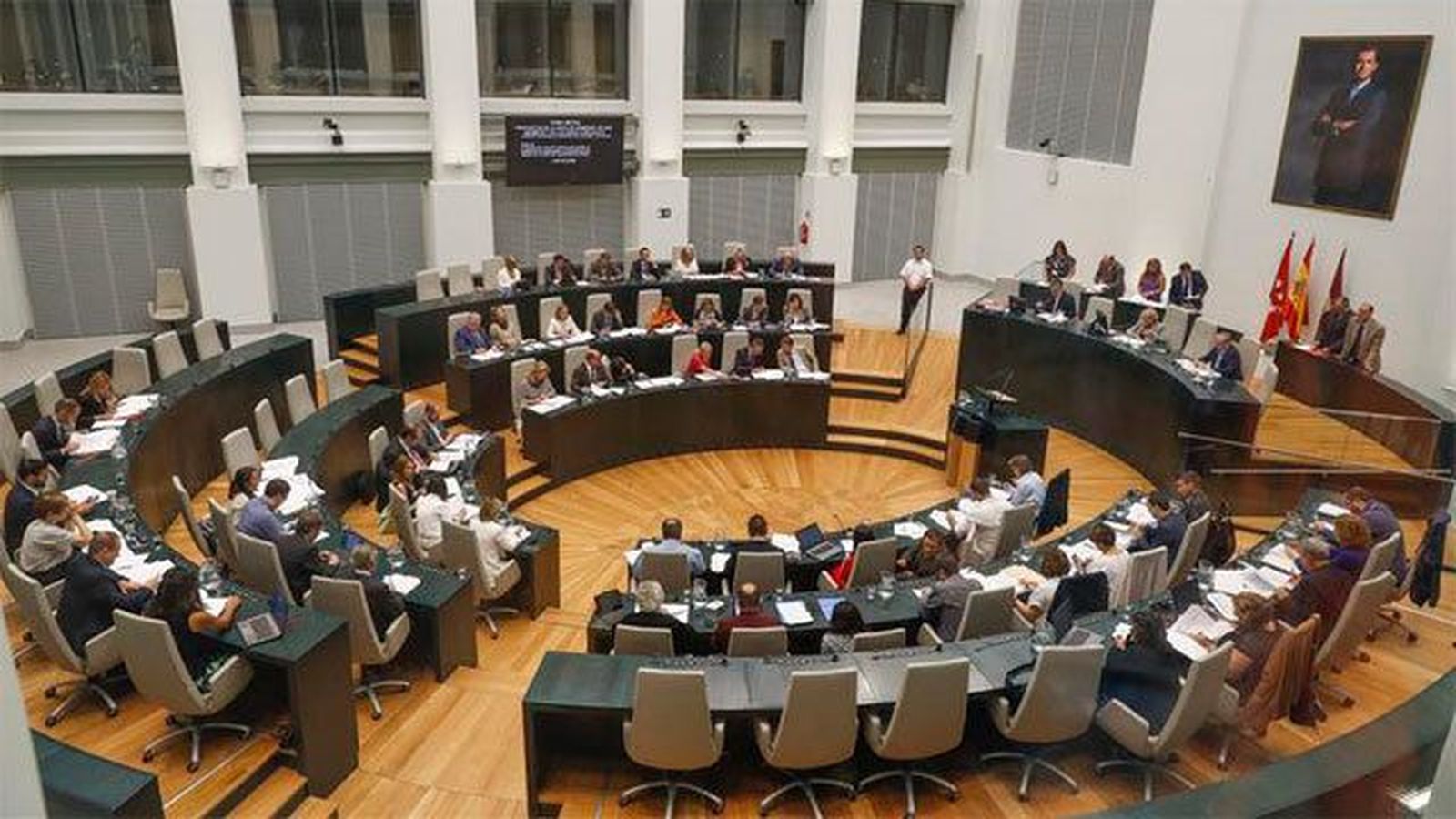 El Ayuntamiento, sin el apoyo de Ahora Madrid, respalda a los constitucionalistas catalanes