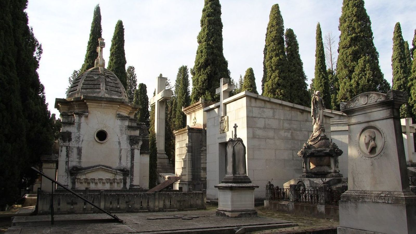 CEMENTERIO- MADRID TRABAJA