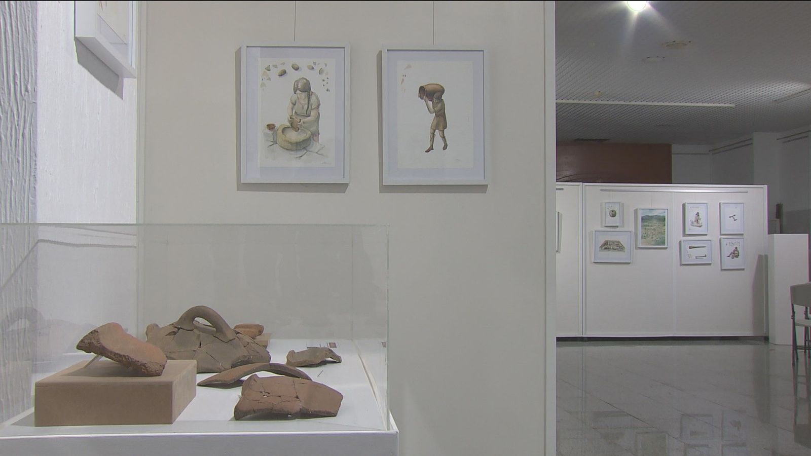 Hoyo de Manzanares expone por primera vez los hallazgos del yacimiento de La Cabilda