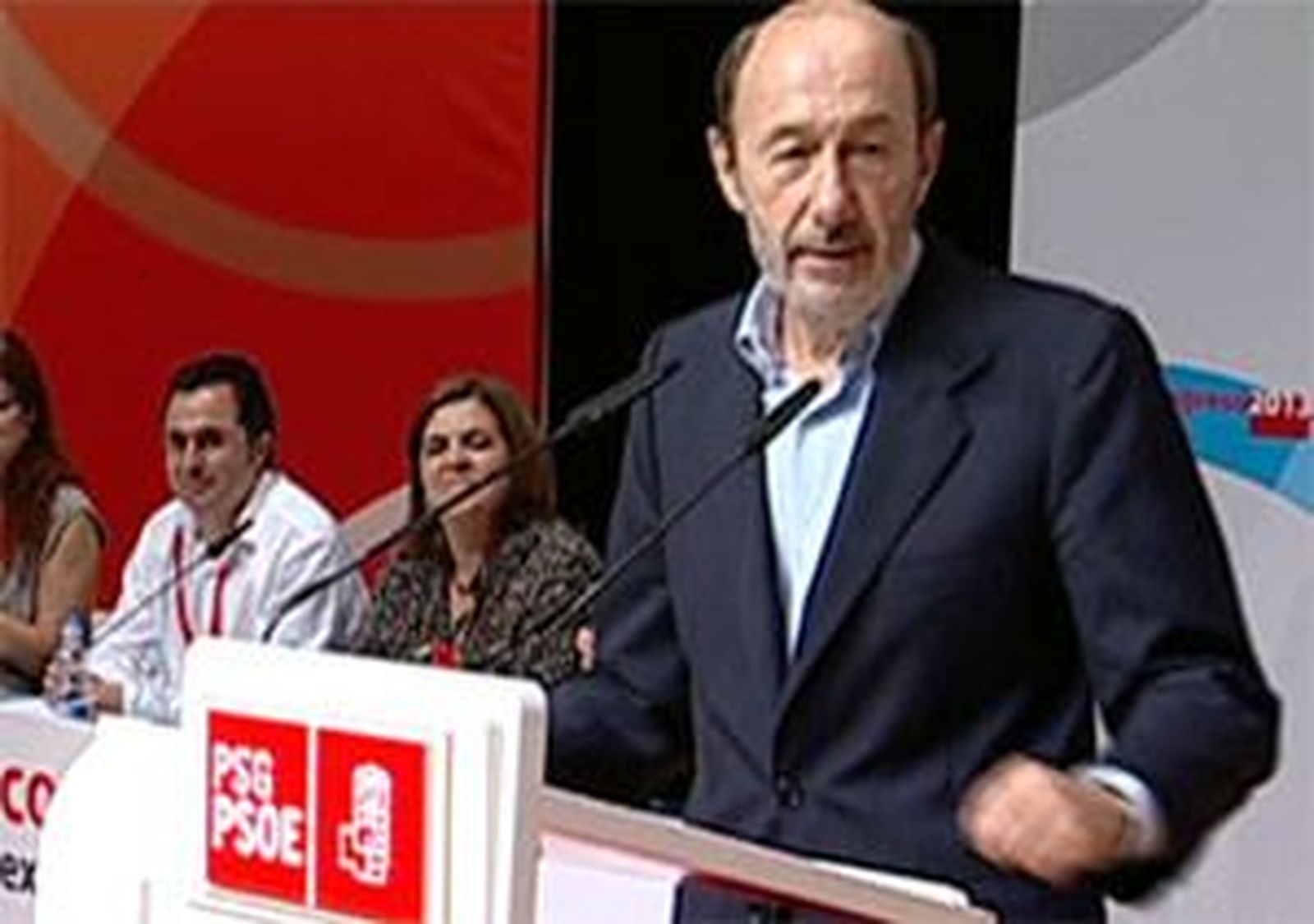 Rubalcaba pregunta al PP "de qué recuperación habla"