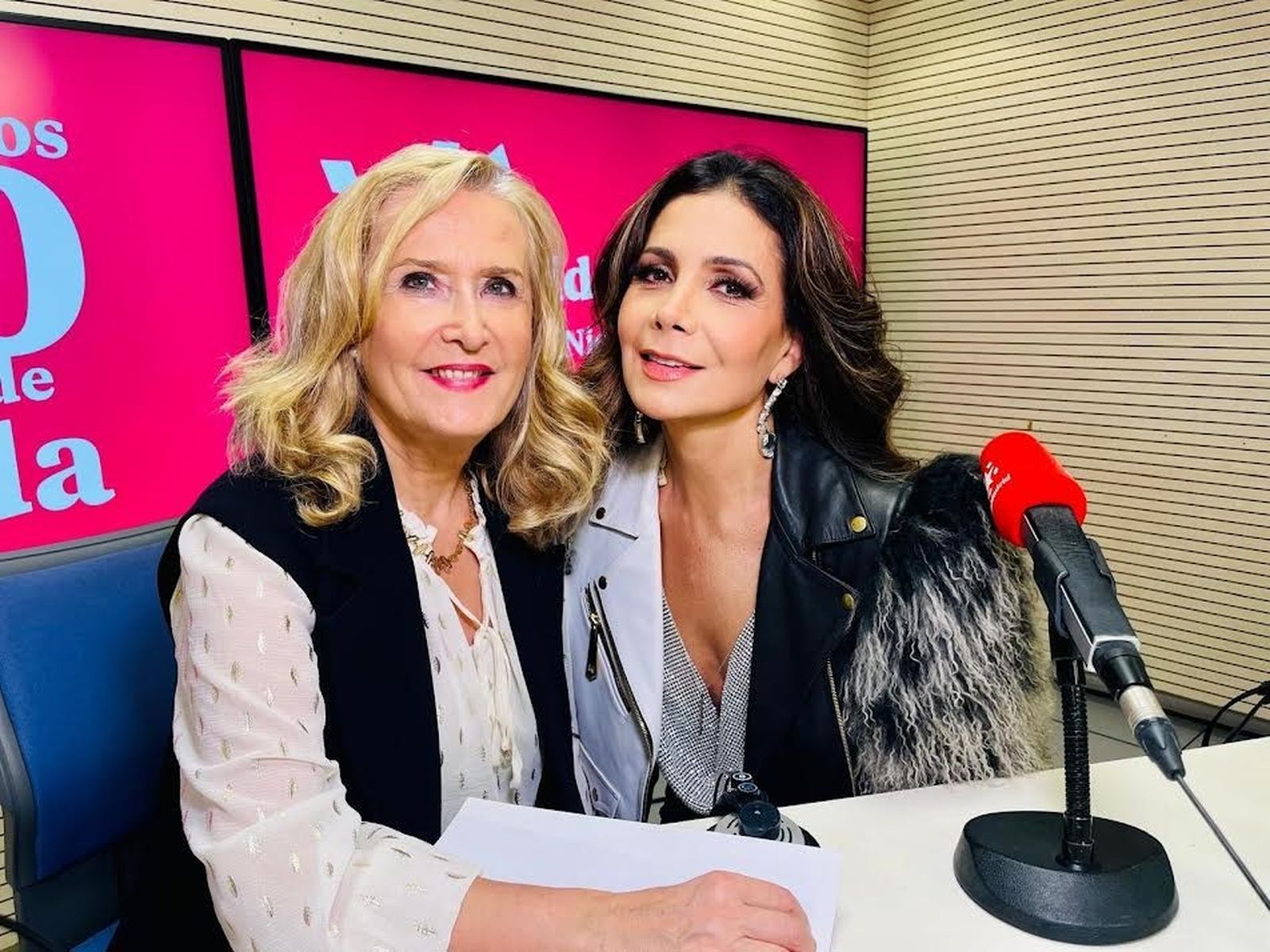 Nieves Herrero y Patricia Manterola