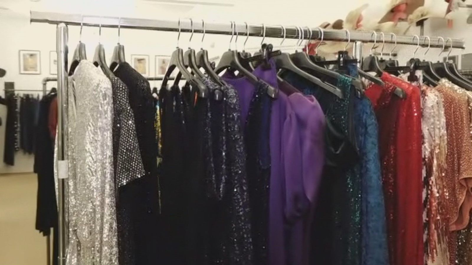 Se desploma el alquiler de los vestidos de fiesta