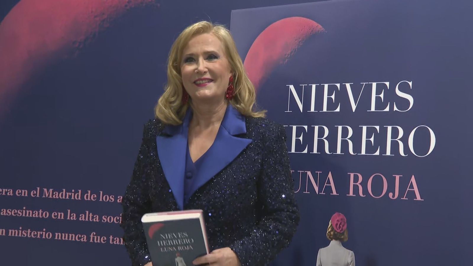 Nieves Herrero presenta su nueva novela 'Luna Roja'