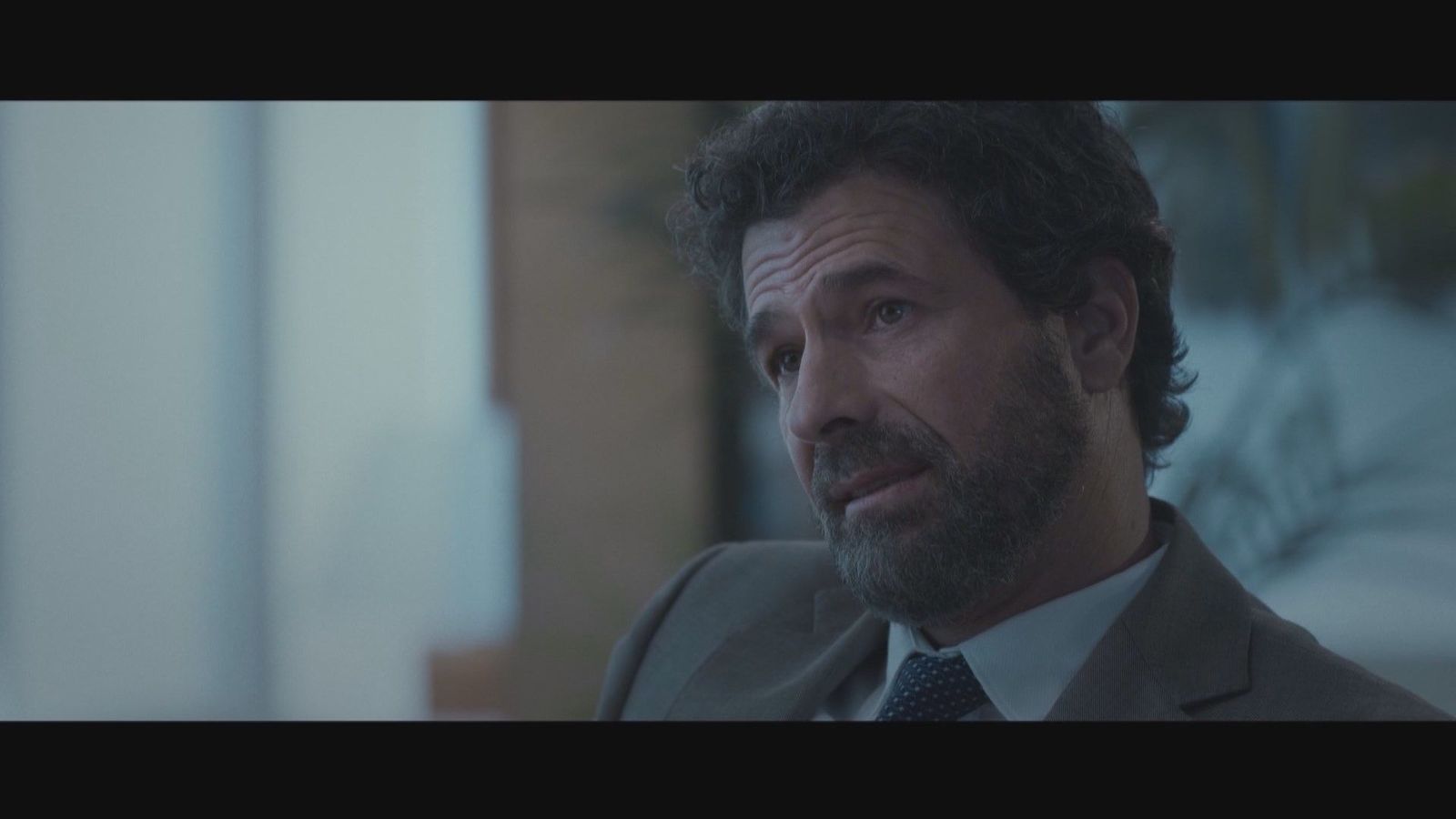 Javier Elorrieta regresa al cine con "Delfines de plata"