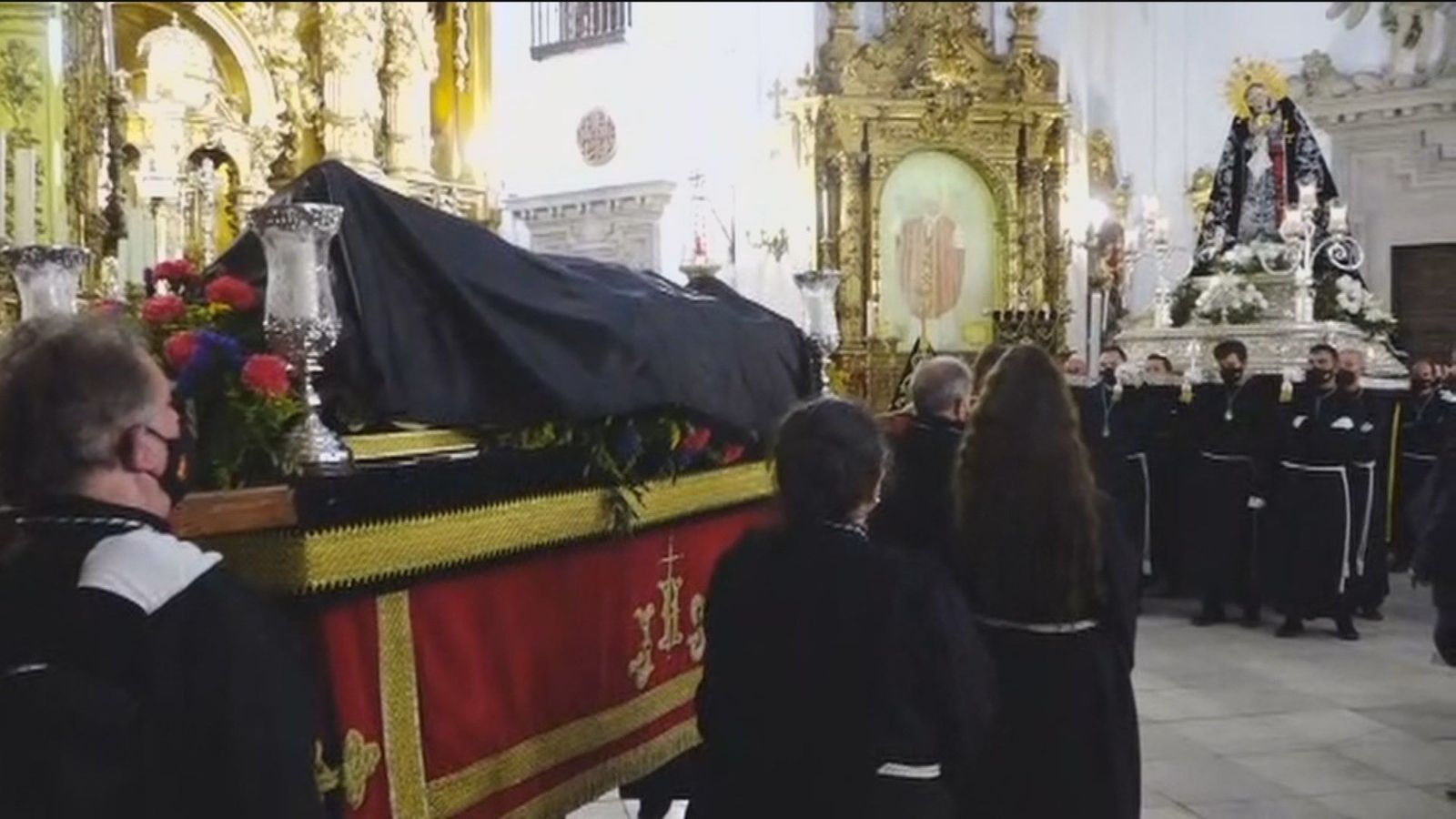 Vivimos el encuentro entre el Cristo y la Virgen en la Iglesia de las Calatravas