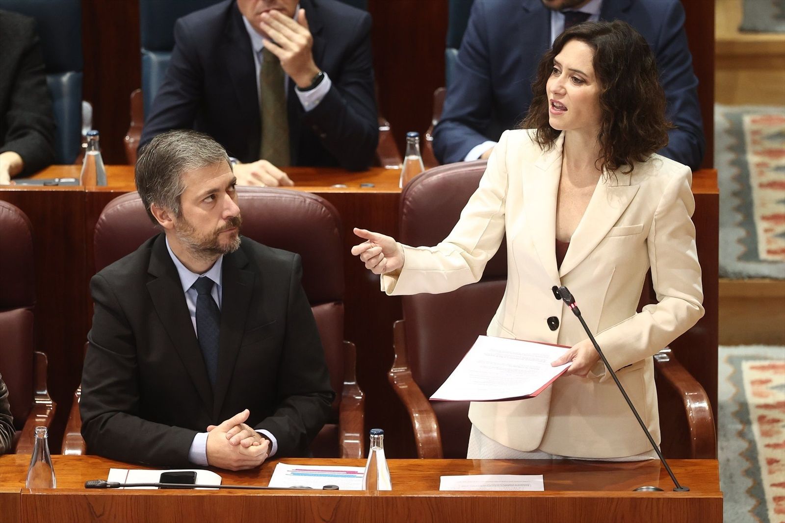 Ayuso asegura que las mujeres españolas "se avergüenzan" del Gobierno "machista y misógino"