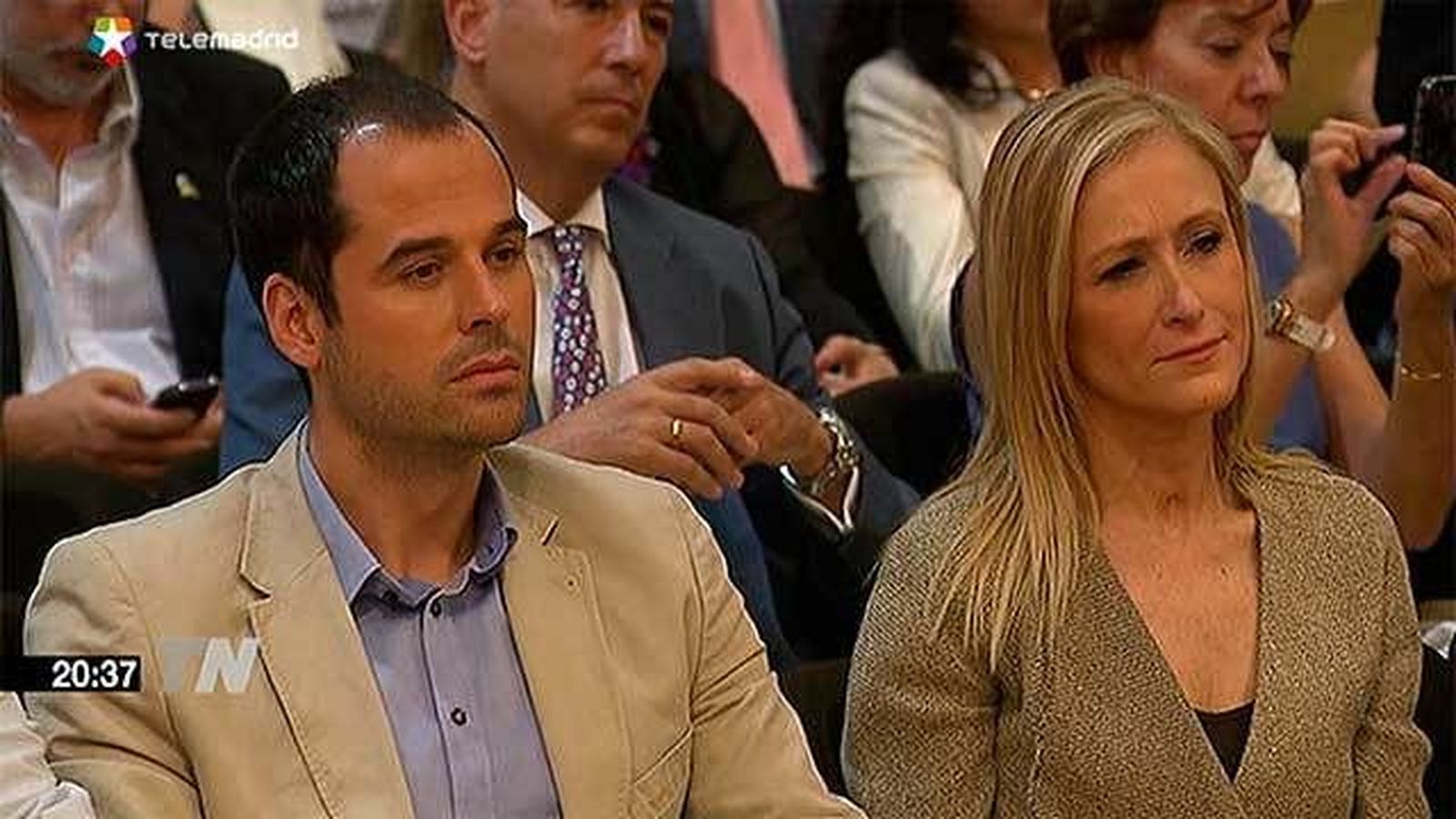 Sáenz de Santamaría avala el compromiso de Cifuentes con Ciudadanos