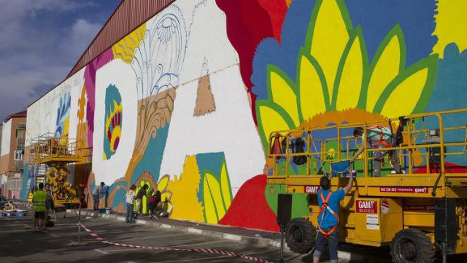 Getafe acoge MULAcity , la mayor intervención de arte urbano de España