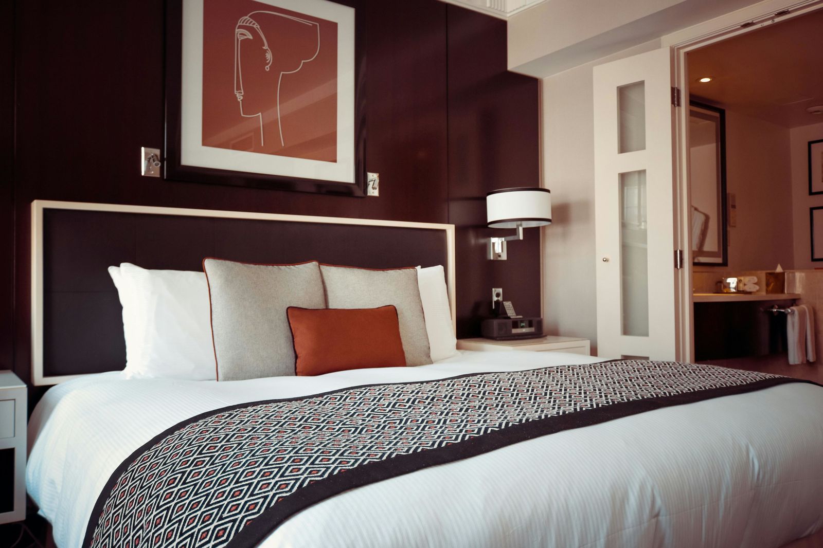 Los precios hoteleros en España aumentan un 7,8% en junio, con récord histórico de pernoctaciones