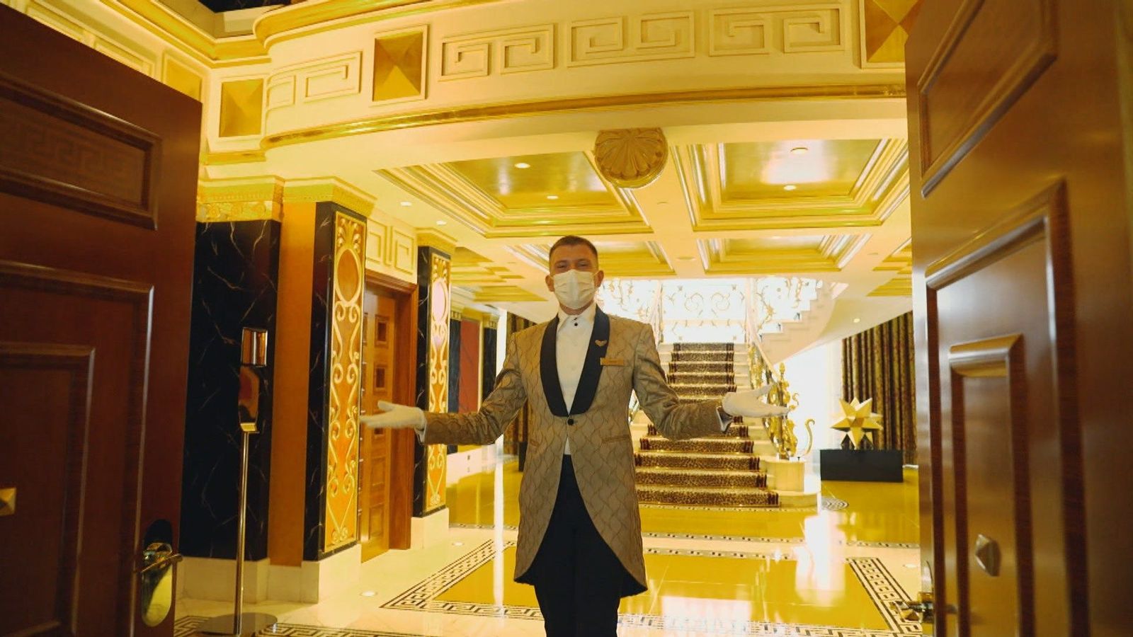 El hotel Burj al Arab, el único del mundo con 7 estrellas