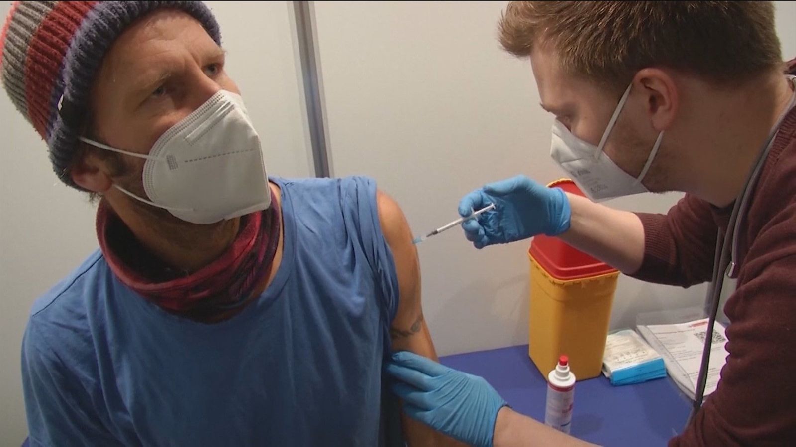 La extensión de la pandemia de Covid se acelera en todo el mundo con la variante ómicron ganando terreno