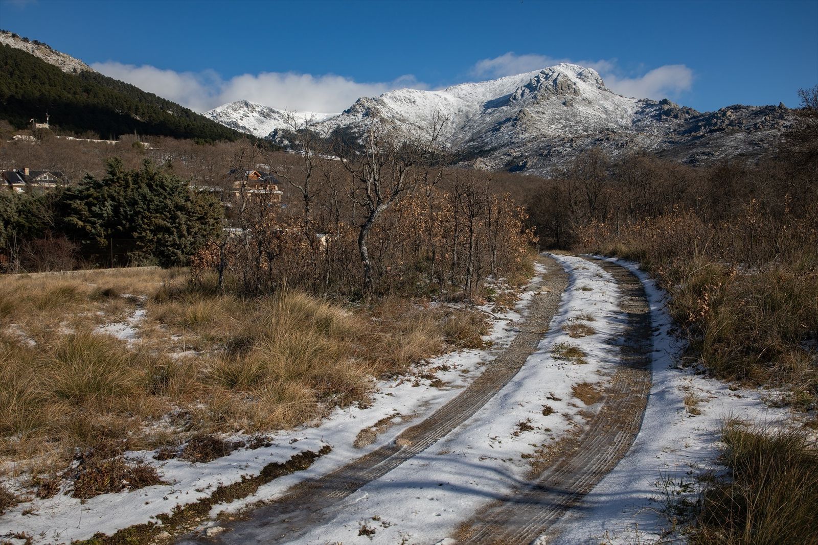 La sierra madrileña mantiene los avisos por viento