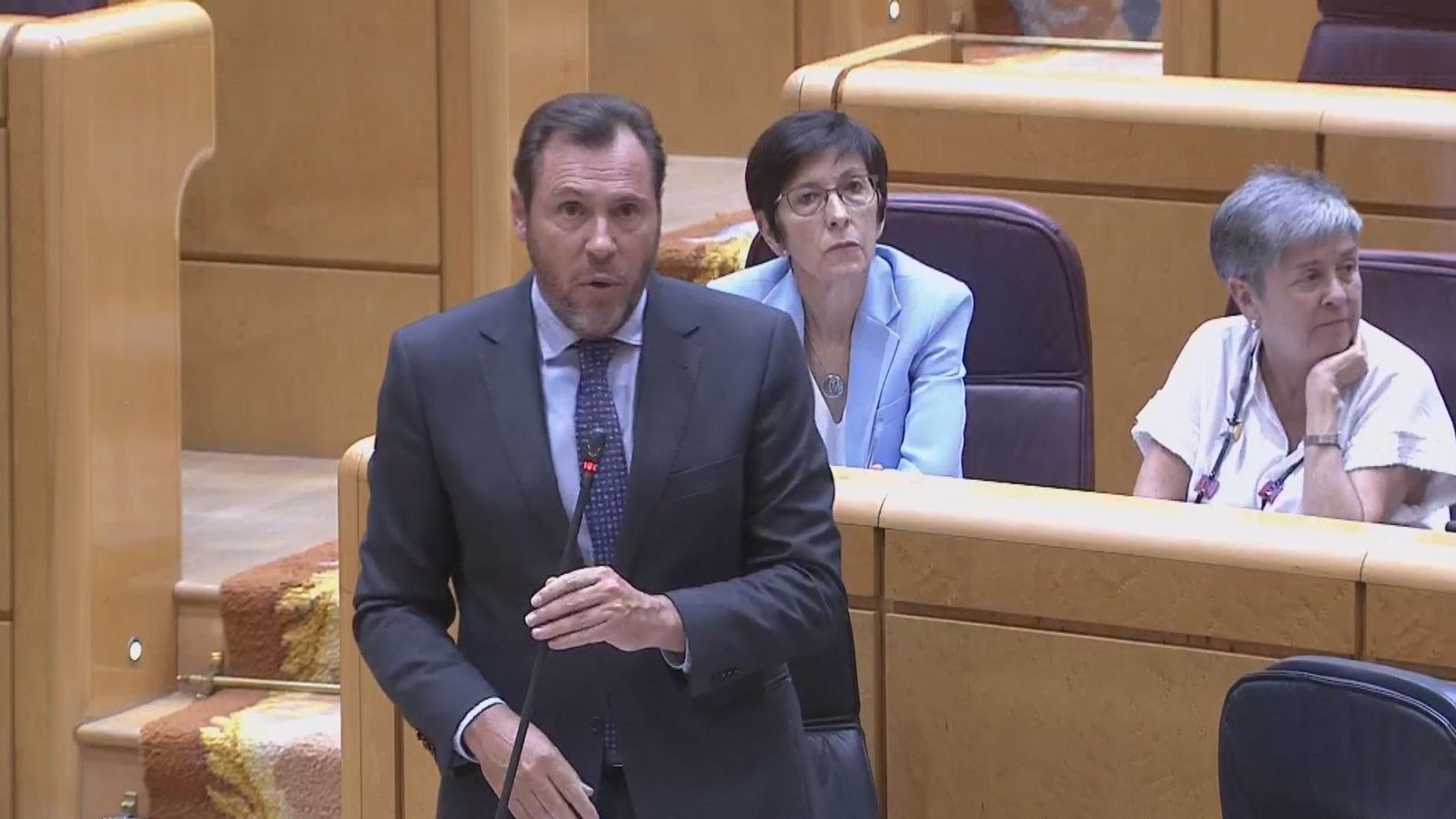 El PP pide a Puente aclarar si el Ministerio pagó los viajes de la acompañante de Ábalos