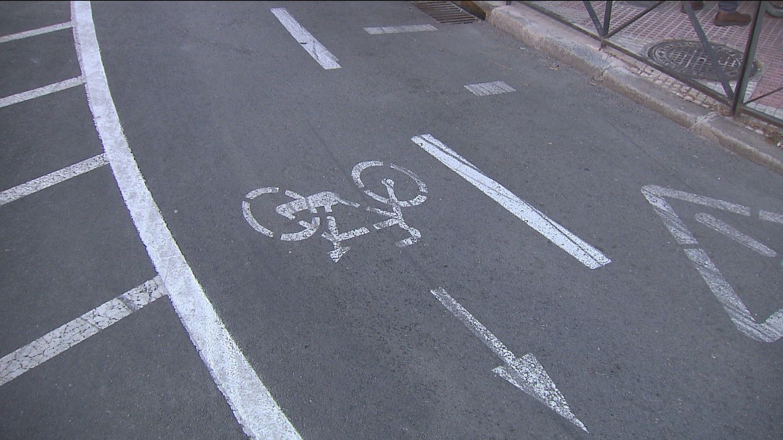 Los ciclistas madrileños piden carriles bici más seguros